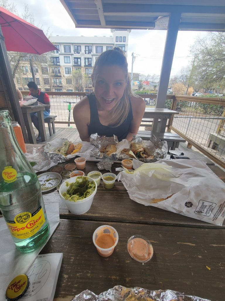 eating, tacos, toni wheel, austin, layover, flight attendants, what do flight attendants eat?, traveling with dietary restrictions, eating on the road, appetite, vegetarian, pescatarian