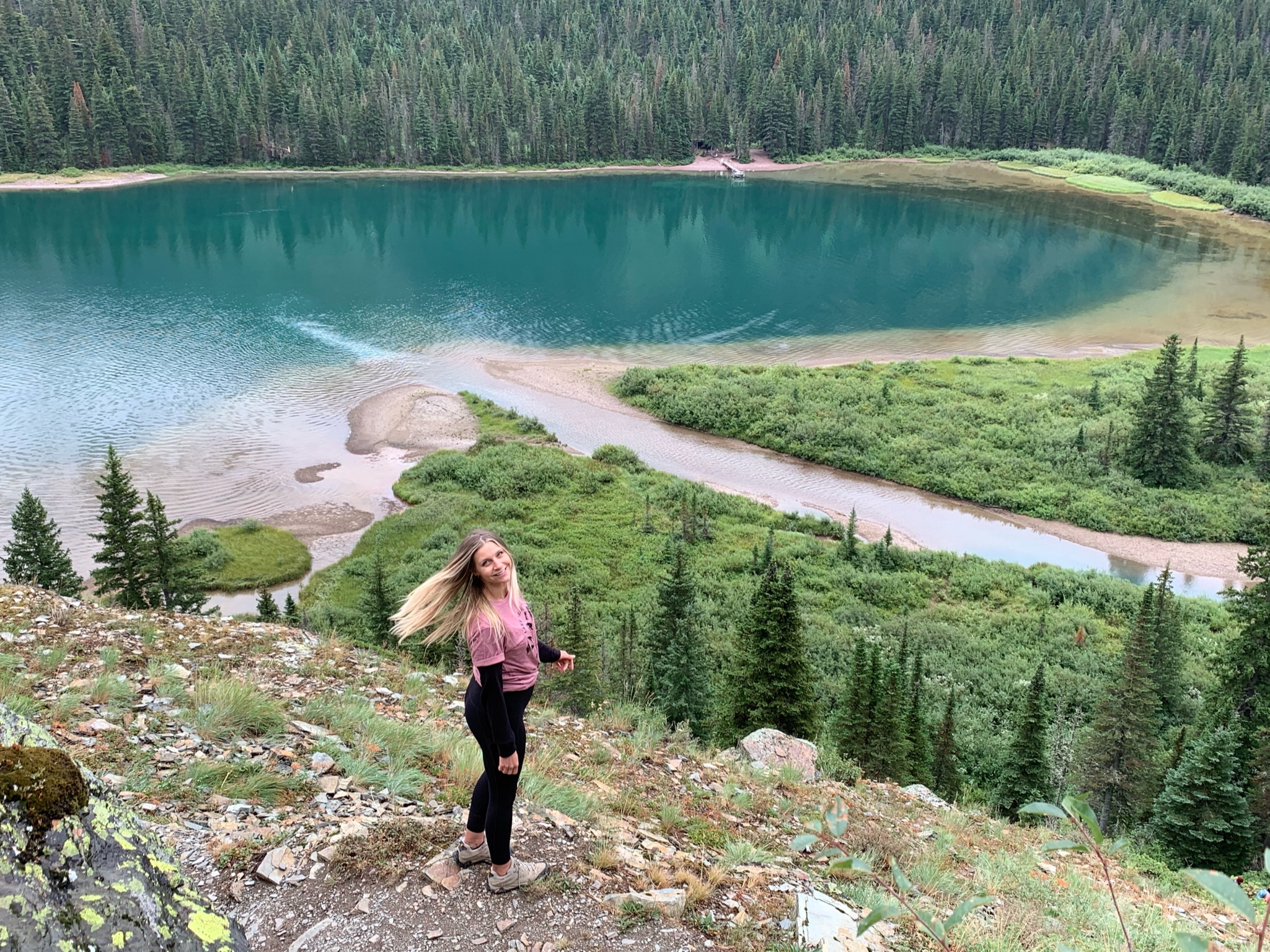 Montana travel, things to do in Montana, traveling to Montana, solo trip to glacier national park, solo trip to Glacier, Toni Wheel, Awheelinthesky.com, Grinnell Glacier Hike, Montana, visiting Glacier NAtional Park, solo trip to Montana, best hikes, lake, glacier,