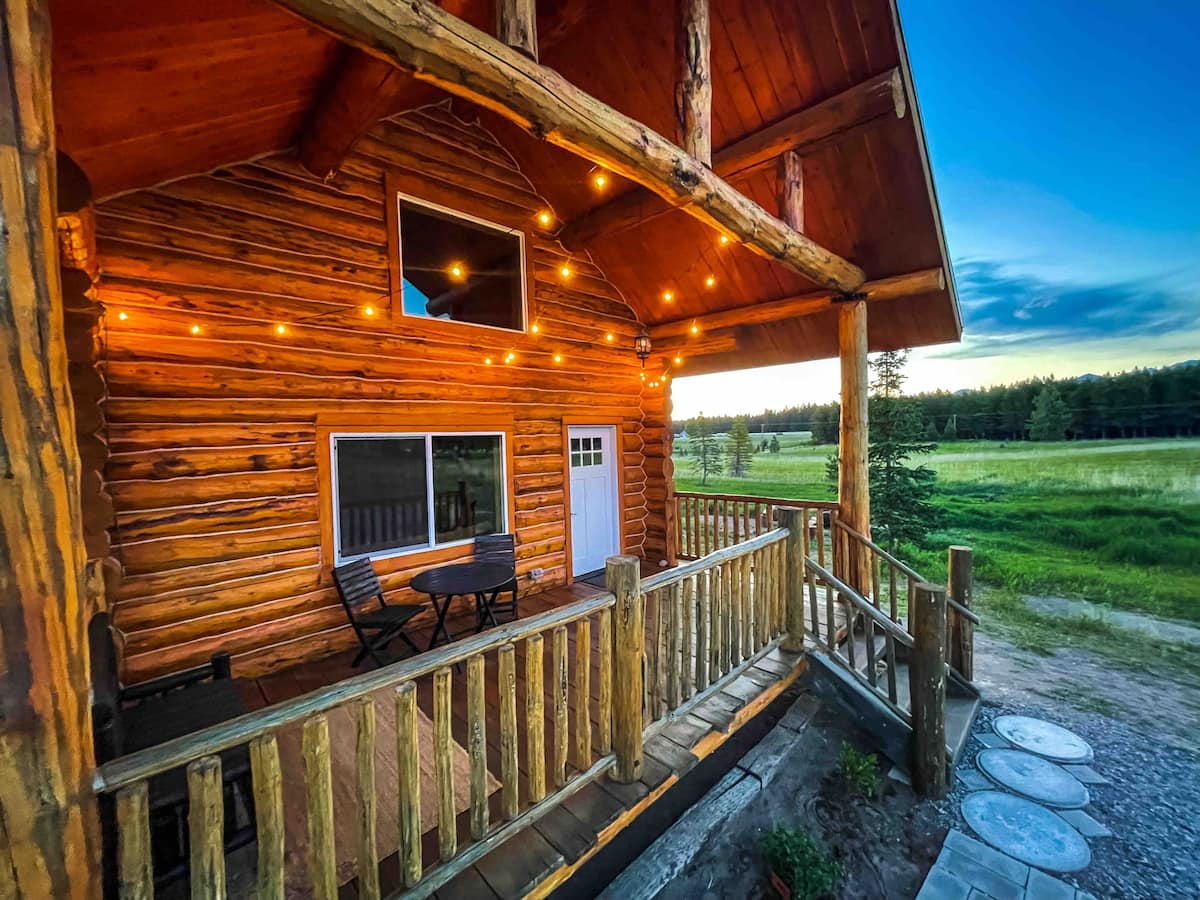 montana cabin, where to stay near glacier national park, where to stay for bachelorette party in montana, bachelorette party in glacier national park, bigfork Montana,