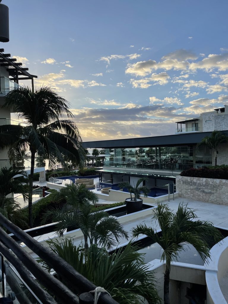hideaway at royalton, cancun, mexico, long weekend in cancun, where to stay in cancun, adults only resorts in cancun, hotel, staying in all inclusives, pros of staying in all inclusives, pros and cons of staying in all inclusives, why do people hate all inclusives,